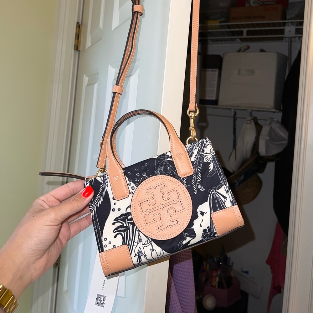 NWT Tory Burch small crossbody purse